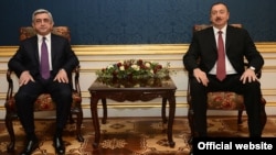 Սերժ Սարգսյանը և Իլհամ Ալիևը Վիենայում հանդիպման ժամանակ, 19-ը նոյեմբերի, 2013թ․