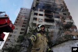 Explozie într-un complex rezidențial din nordul Teheranului, Iran, 13 iunie 2025.