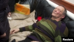 Уладзімер Някляеў пасьля зьбіцьця 19 сьнежня 2010 году