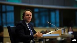 Европскиот комесар за соседска политика и проширување Оливер Вархеји
