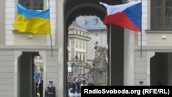 Згідно із дослідженням, станом на грудень 2018 року позитивно до України ставляться 62% чехів
