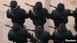За даними слідства, підозрюваного у 2017 році призначили на посаду «військового комісара Республіки Крим», на якій він займався примусовим призовом кримчан до російської армії