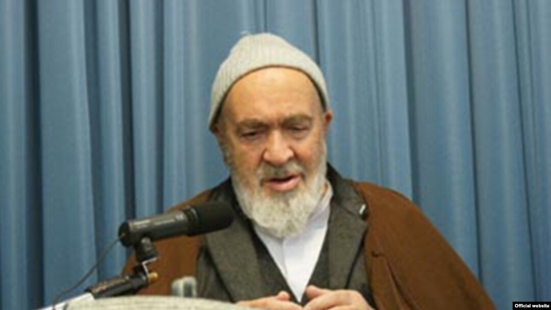 آیتالله منتظری جایزه حقوق بشر فعالان حقوق بشر در ایران را دریافت کرد.