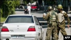 Бу сурат Андижонда 2005 йилнинг 17 майида, фожеадан 3 кун ўтиб олинган.