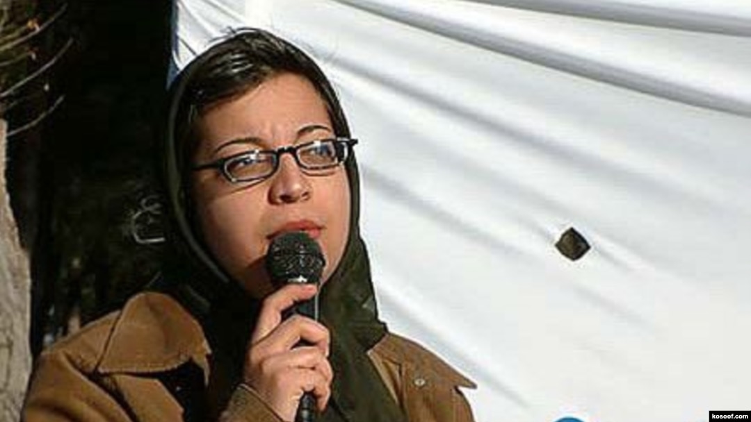 شادی صدر، فعال حقوق زنان