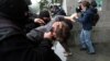 Задержания перед зданием парламента