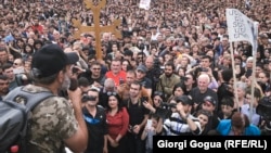 Лідер протестувальників Нікол Пашинян 
