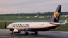 Літак Ryanair екстрено посадили в Берліні через «потенційну загрозу»